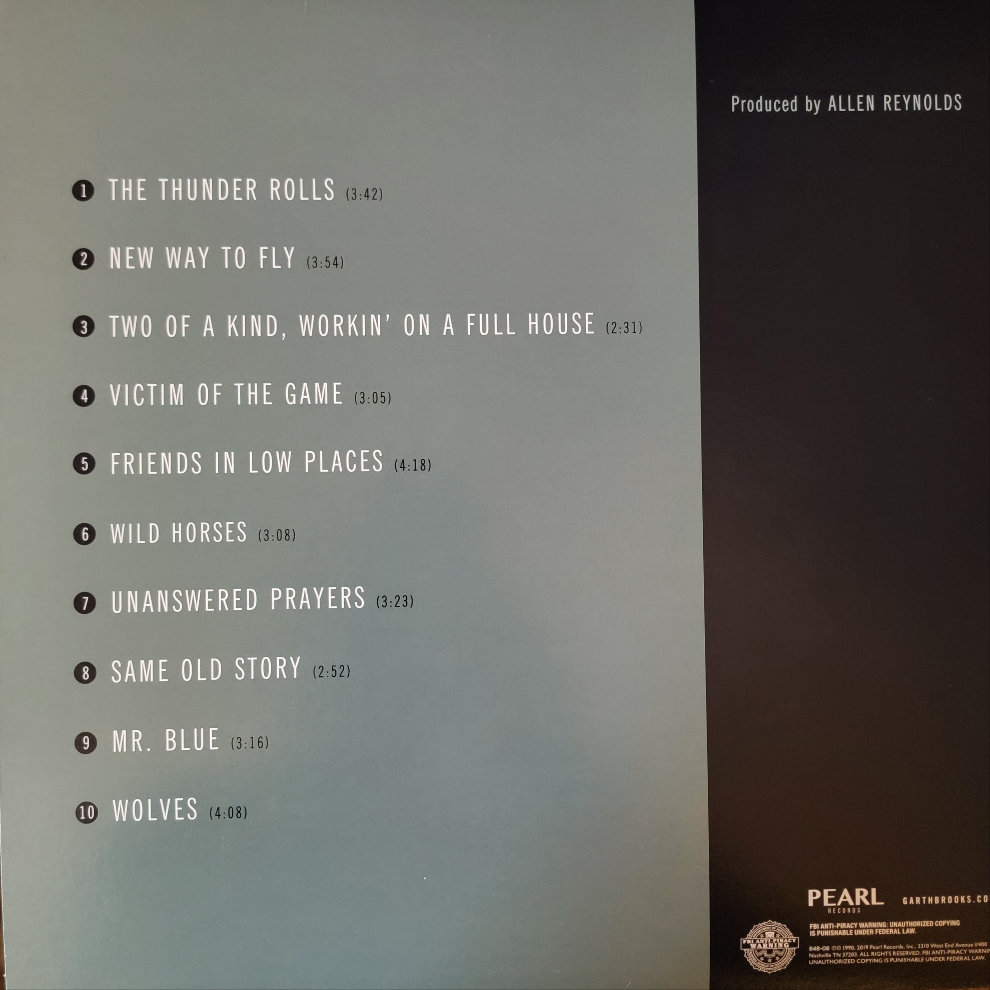 LP Vinyl Record! Used, Like new! Garth Brooks 'No Fences' original analog pressing